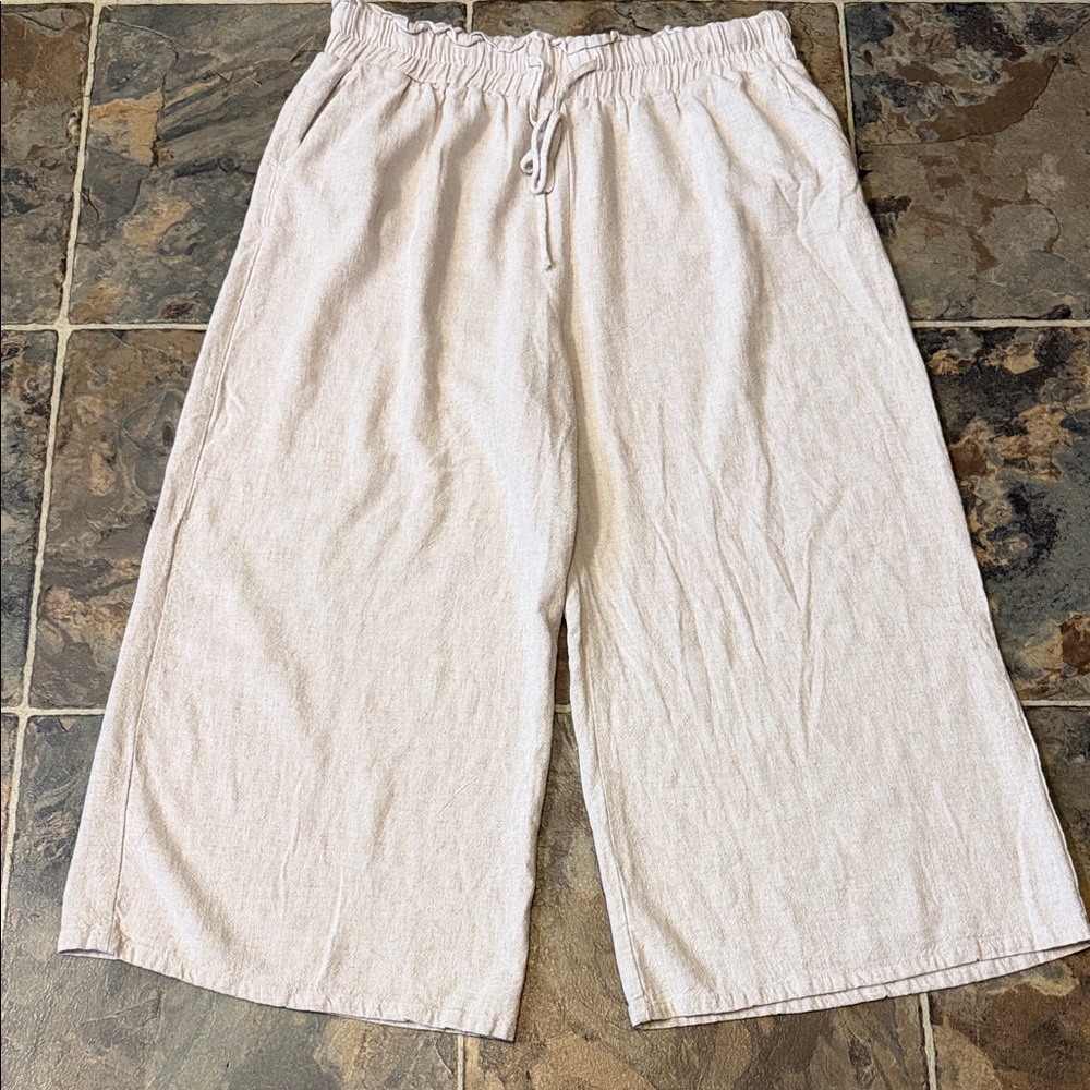 Women's Cream Cropped Pants
